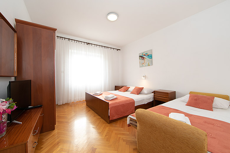 apartments Bidol, Makarska - bedroom